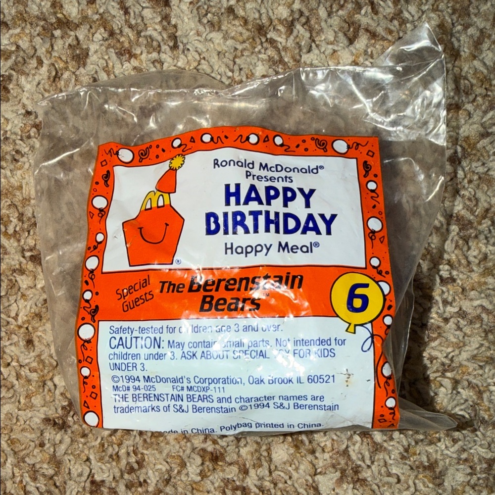 NEW 1994 #6 Happy Birthday BERENSTAIN BEARS McDonald's Happy Meal Toy SEALED